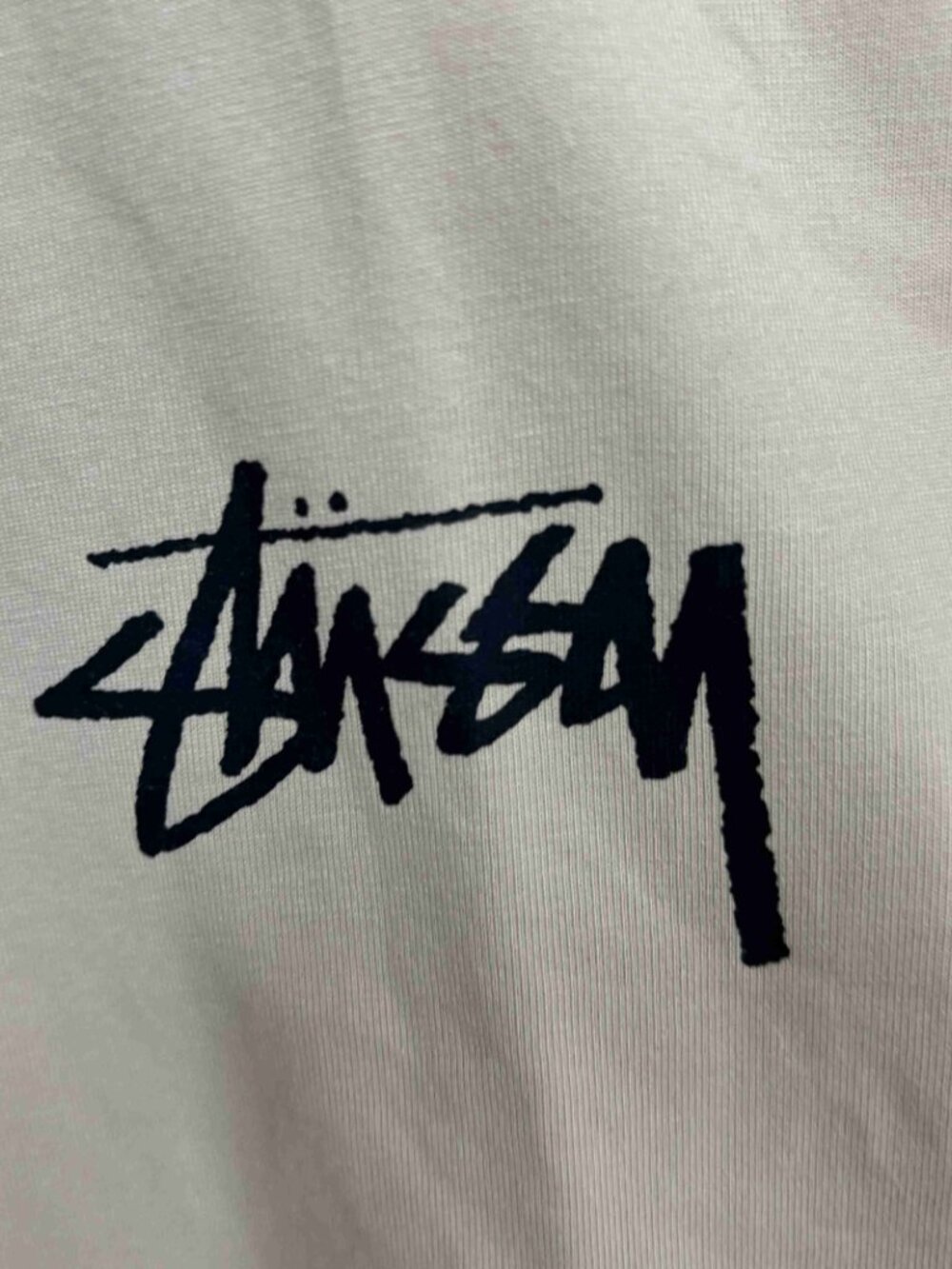 Stussy Beige Tee Purple Dice Back Print Small Chest Logo Streetwear T‑Shirt - Picture 4 of 6